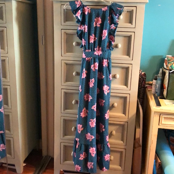 Airy summer maxi dress with floral print - Picture 2 of 7